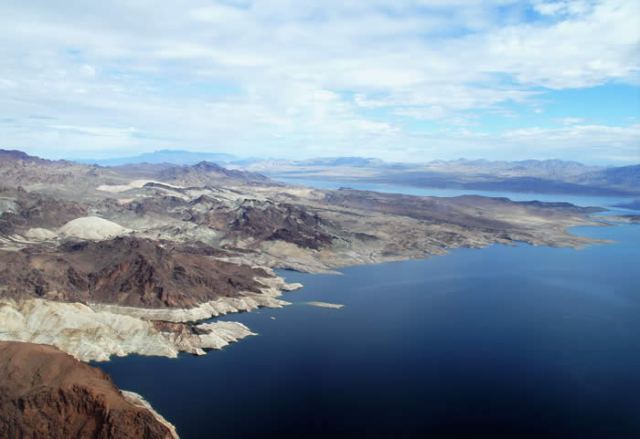 lake-mead-viewed-from-arizona