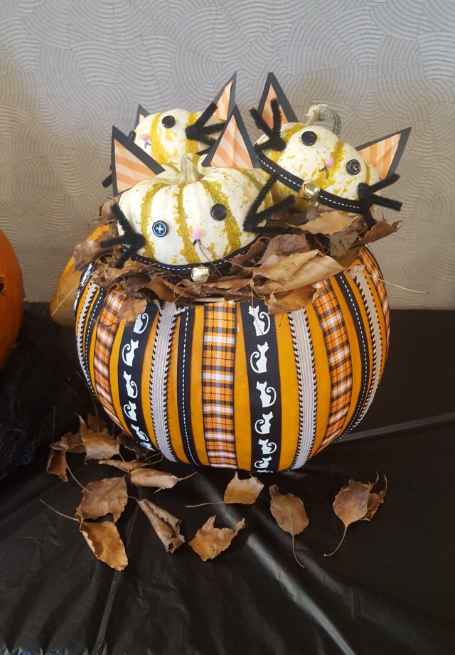 Basket of Kittens Pumpkin 2018
